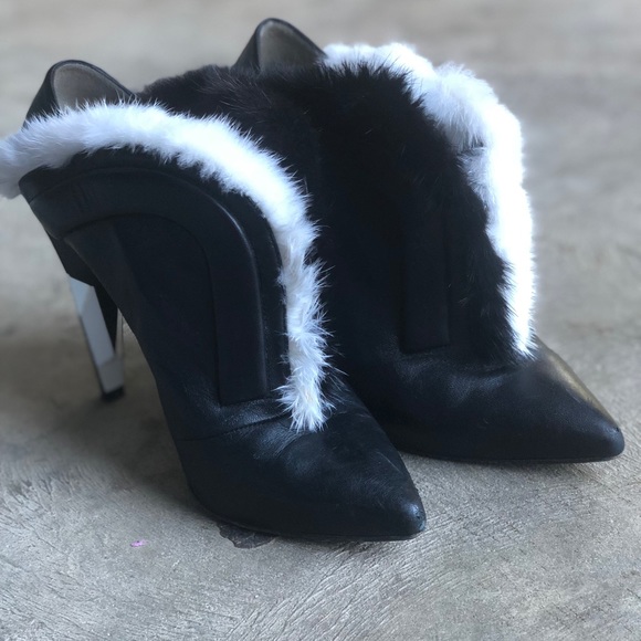 FENDI black and white fur trim ankle boots - Picture 2 of 7